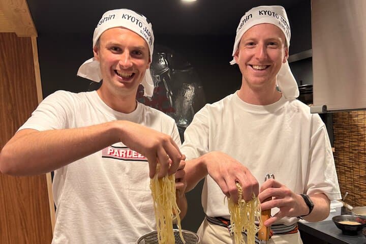 Kyoto: Paint Your Own Ramen Bowl & Michelin Ramen Class — photo 7