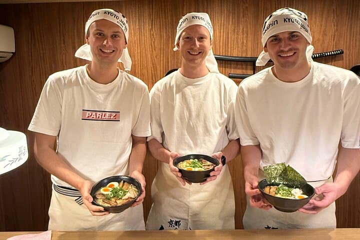 Kyoto: Paint Your Own Ramen Bowl & Michelin Ramen Class — photo 8