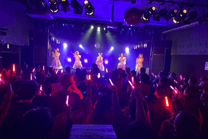Tokyo Underground Idol Experience: Live Show & Cheki Photo