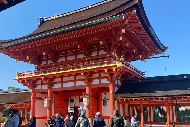 Discover the Secrets of Fushimi Inari and Gion with a Local Guide — photo 3