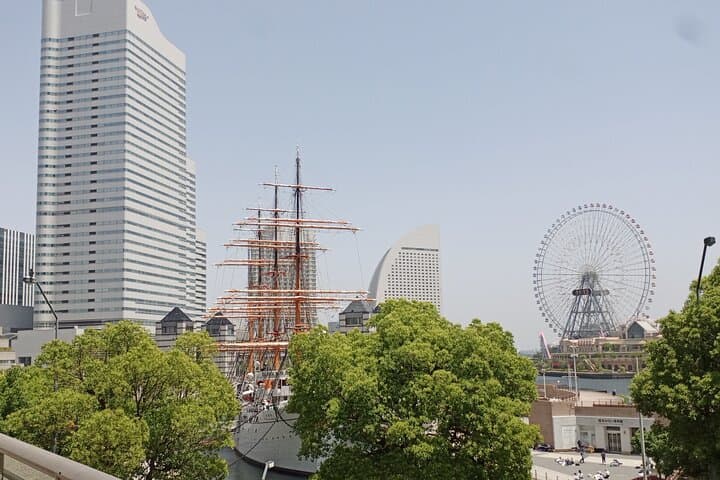 Minato MIrai and Sakuragicho Guided Tour with Lunch and Coffee — photo 1