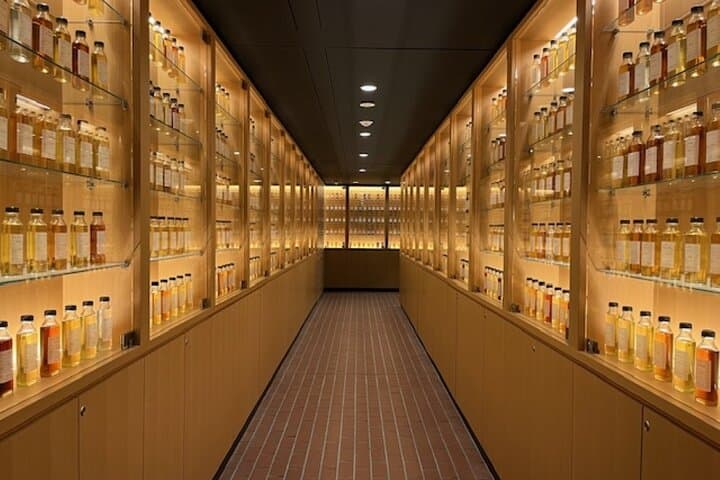 Suntory Whisky and Beer Tasting Walking Tour in Kyoto — photo 5