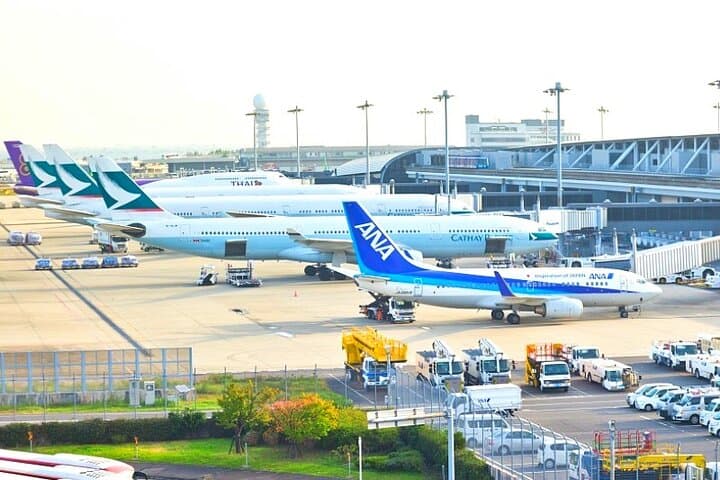 Chauffeur service from Osaka to Kansai Airport (one-way) — photo 6