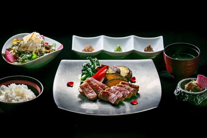Traditional Japanese Experiences and Kobe Beef Dining Plans — photo 11