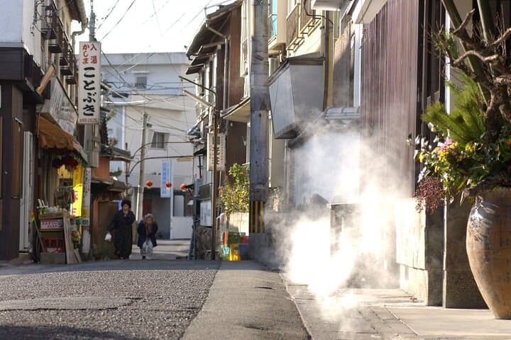Steam-filled Streets: A Scenic Stroll in Kannawa — photo 12