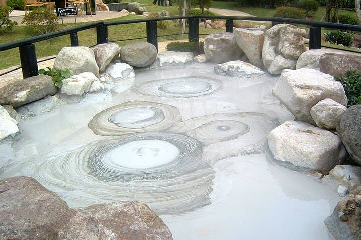 Steam-filled Streets: A Scenic Stroll in Kannawa — photo 8