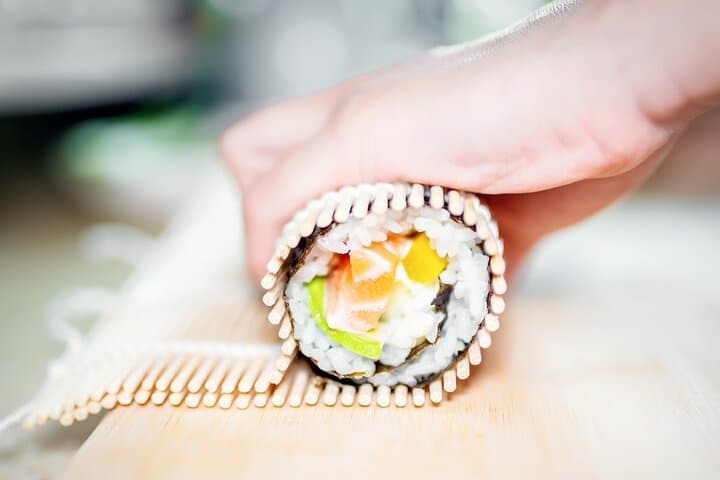 Tokyo : Hand-Roll Sushi Class, Skytree view & Asakusa Tour — photo 11