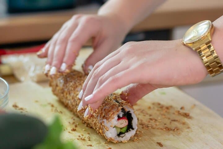 Tokyo : Hand-Roll Sushi Class, Skytree view & Asakusa Tour — photo 9