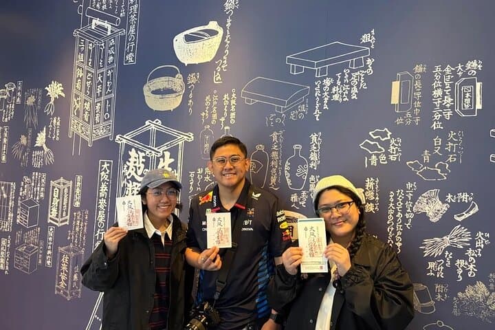 5-Hour Osaka Bike Tour to the Neighborhood of Osaka Castle — photo 9