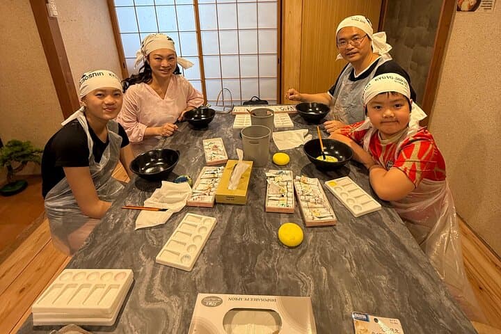 Kyoto: Paint Your Own Ramen Spoon & Michelin Ramen Class — photo 12