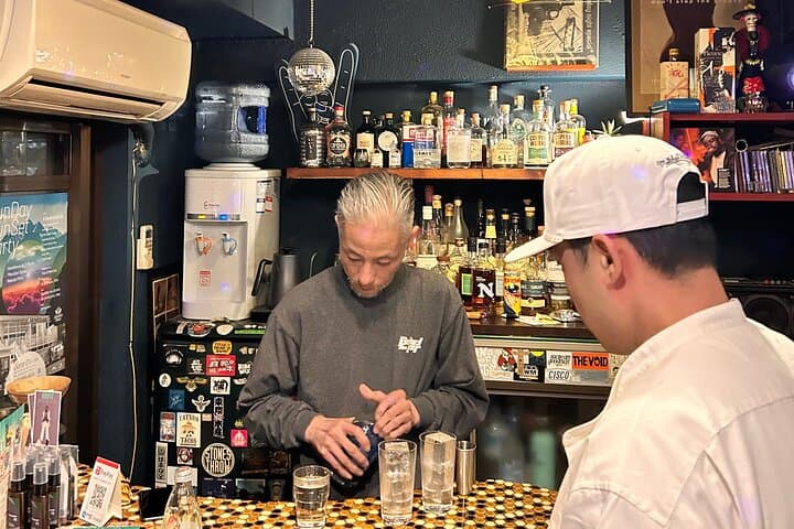 Osaka American village Bar hopping tour — photo 17