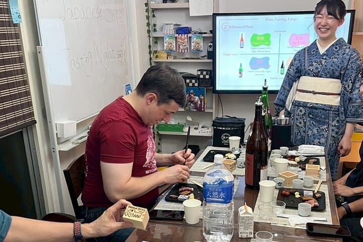 Japanese Sake Tasting and Masu Crafting Experience in Tokyo — photo 5