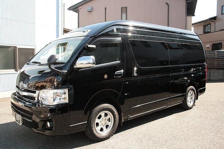 Tokyo City Transfer to Tokyo Disneyland Private Car Adventure — photo 2