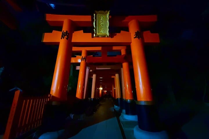 Kyoto Night Walk in Fushimi Inari with 4 Gion Area Highlights — photo 7