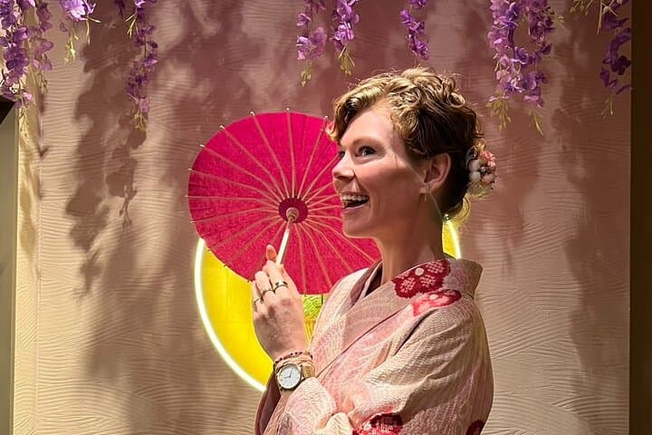 Osaka: Tea Ceremony, Calligraphy, and Kimono Experience — photo 2