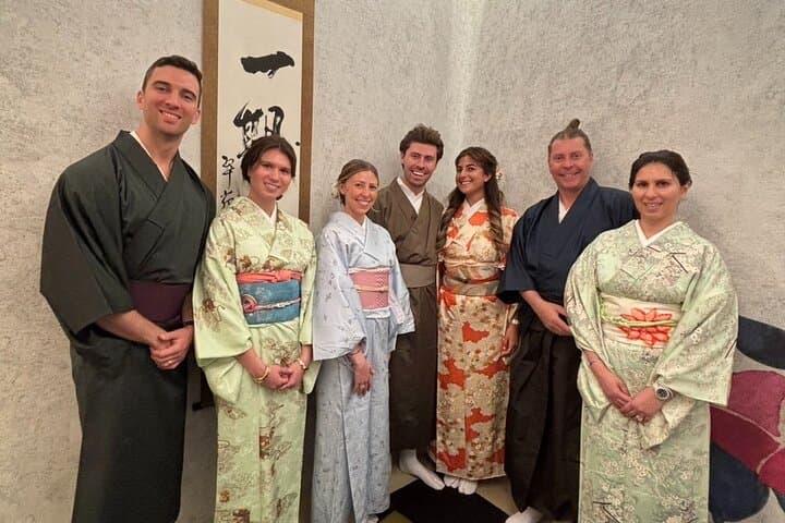 Osaka: Tea Ceremony, Calligraphy, and Kimono Experience — photo 5