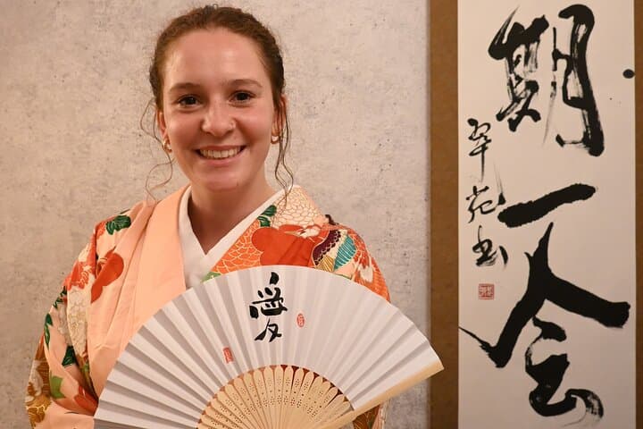Osaka: Tea Ceremony, Calligraphy, and Kimono Experience — photo 6