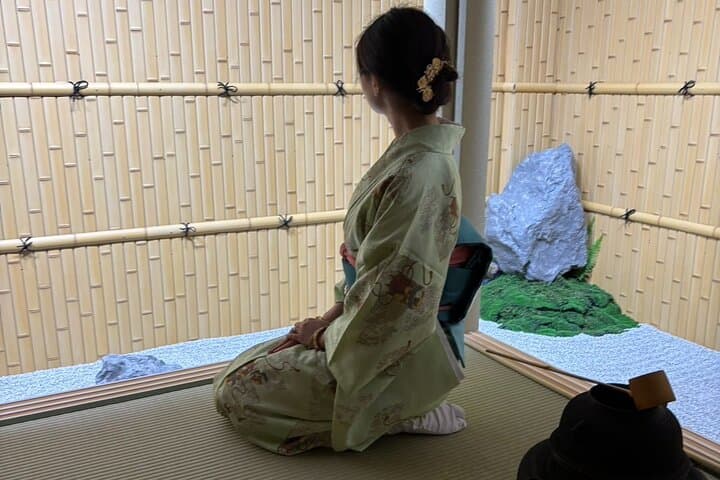 Osaka: Tea Ceremony, Calligraphy, and Kimono Experience — photo 8