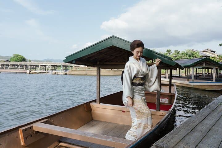 Kyoto Private boat cruise with traditional music& Geisha culture — photo 8