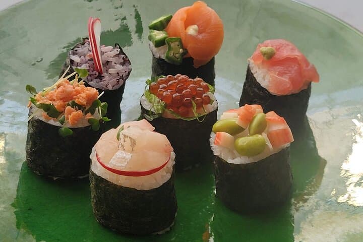 Kamakura Small Group Onigiri making and Sake Tasting in Sake Bar — photo 2