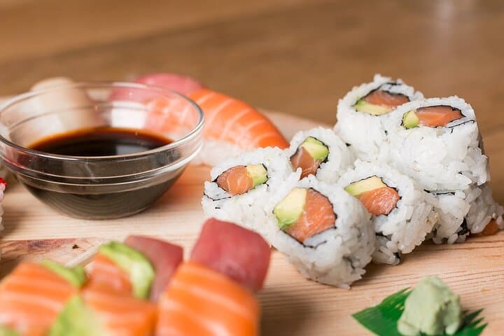Craft Sushi and Matcha Ice Cream in Central Osaka (3-Course Meal) — photo 2