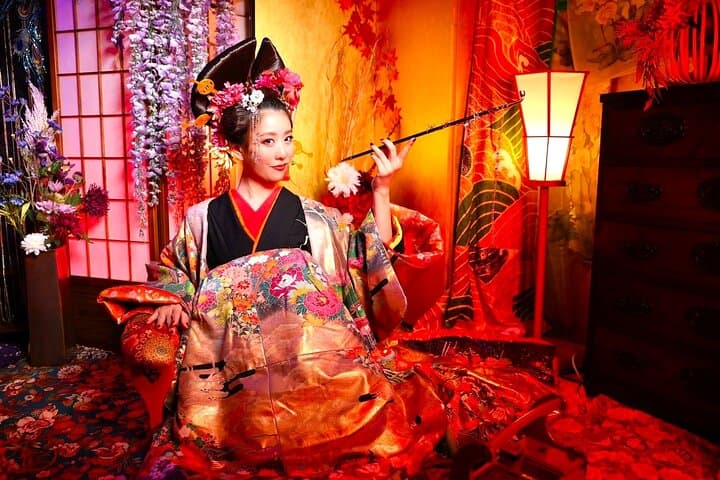 Tokyo Private Makeover Photography Studio in Luxury Kimono — photo 2
