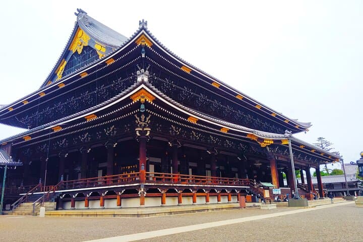 Kyoto: Higashi Honganji Temple & Garden Walk from Kyoto Station — photo 9