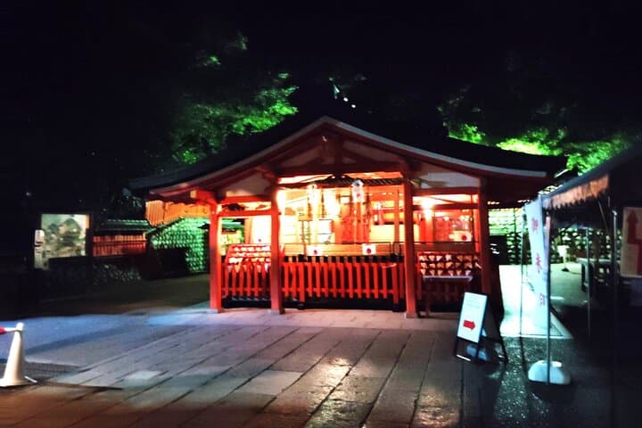 Kyoto: Fushimi Inari Taisha Night Tour with Guide — photo 7