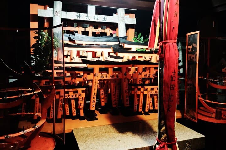Kyoto: Fushimi Inari Taisha Night Tour with Guide — photo 19