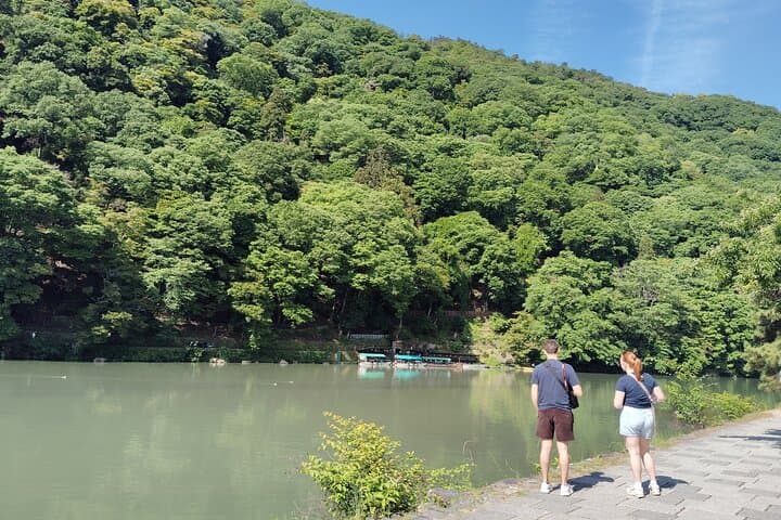 Kyoto: Serene Morning Walk in Arashiyama Bamboo Grove — photo 13