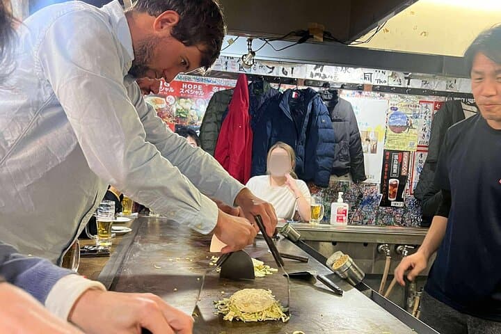 Hiroshima Peace Bicycle Tour and Okonomiyaki Dinner