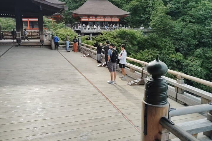Kyoto: Sunrise Serenity at the Sacred Kiyomizu-dera Temple — photo 12