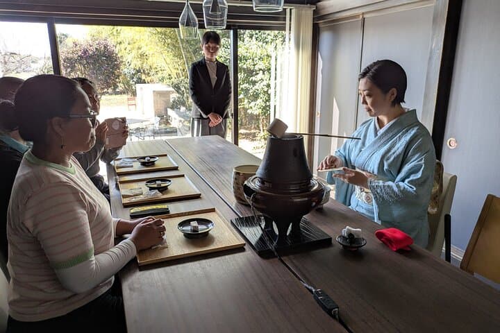 Japanese Tea Ceremony & Japanese-Style Lunch Served by Airline — photo 3