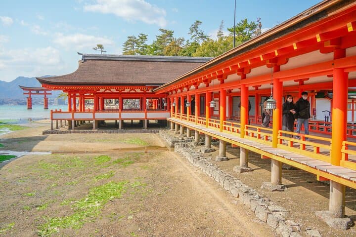 Hiroshima and Miyajima Day Trip with Itsukushima Shrine & Ferry — photo 12