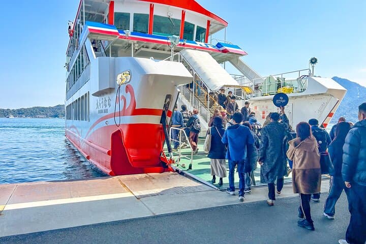 Hiroshima and Miyajima Day Trip with Itsukushima Shrine & Ferry — photo 11