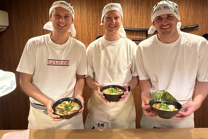 Kyoto: Paint Your Own Ramen Spoon & Michelin Ramen Class — photo 7