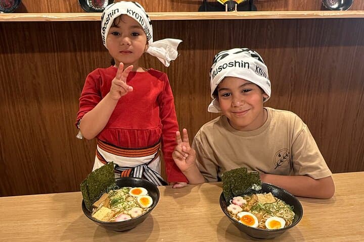 Kyoto: Paint Your Own Ramen Spoon & Michelin Ramen Class — photo 14