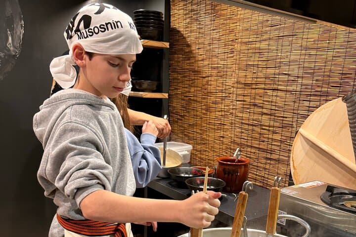Kyoto: Paint Your Own Ramen Spoon & Michelin Ramen Class — photo 17