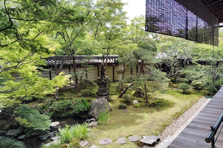 Kyoto: Serene Stroll Through Eikando’s Timeless Temple Paths — photo 14