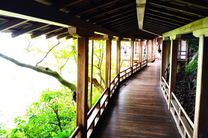 Kyoto: Serene Stroll Through Eikando’s Timeless Temple Paths — photo 8