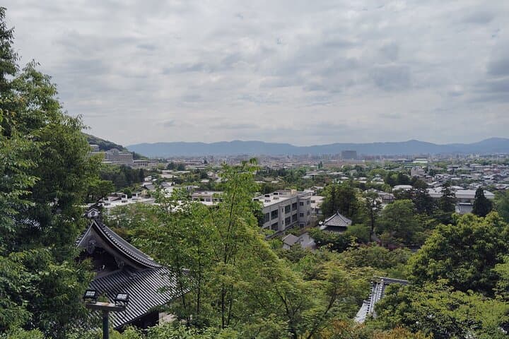 Kyoto: Serene Stroll Through Eikando’s Timeless Temple Paths — photo 16