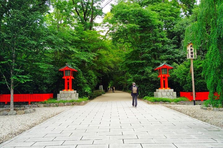Kyoto: Walk Through History in Shimogamo’s Sacred Woods — photo 5