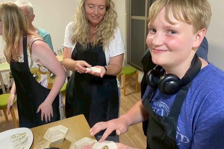 Osaka Ramen Cooking Class "Learn here and make it at home" — photo 2