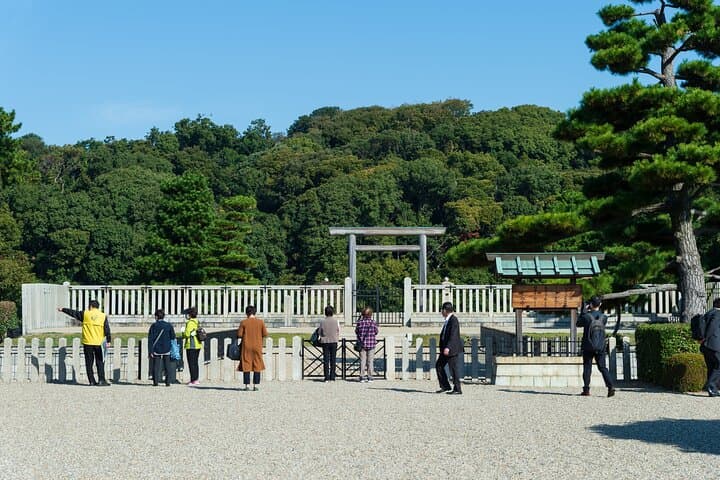 Customizable Osaka Historical Full Day Walking Tour — photo 15