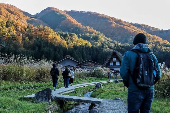 Shirakawa-go Private Car City Tour — photo 4