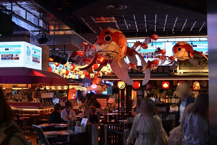 Tokyo After Dark Shinjuku Tour of Tradition and Pop Culture — photo 4
