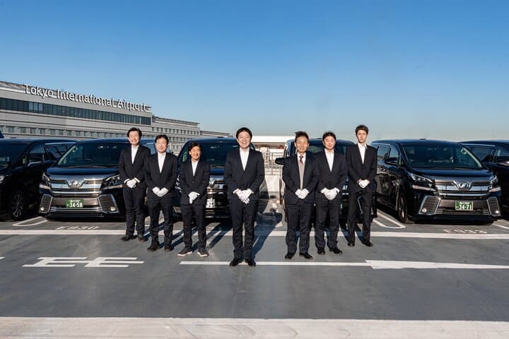 Tokyo to/from Narita (NRT): Private Van Transfer (One-Way) — photo 1