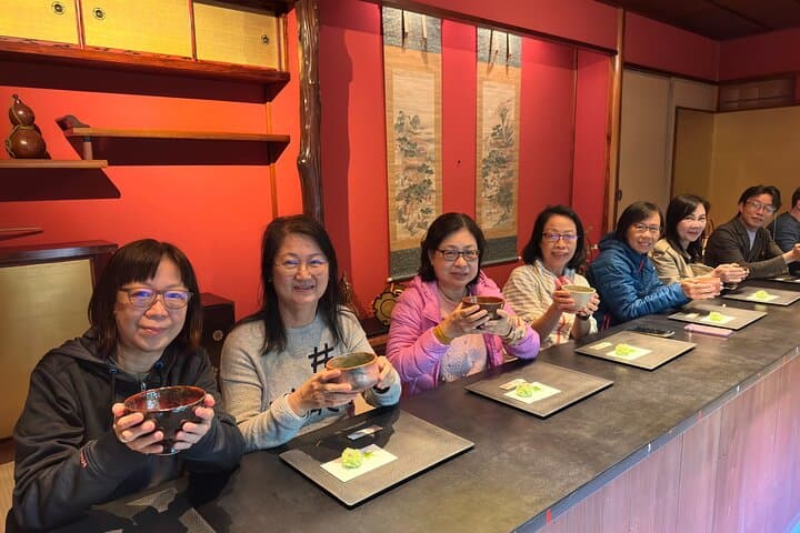 Private Mt. Fuji or Hakone Day Tour with English-Speaking Driver — photo 2