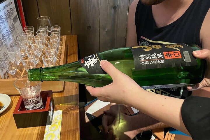 Fushimi Kyoto Walking Tour with Sake Tasting and Canal Boat Ride — photo 2