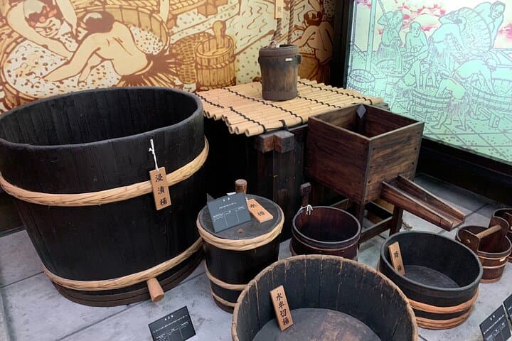 Fushimi Kyoto Walking Tour with Sake Tasting and Canal Boat Ride — photo 8